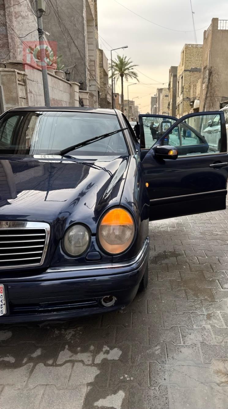 مرسيدس بنز E-Class